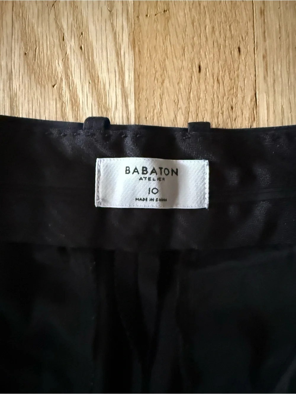 Aritzia Babaton Atelier Shorts Womens Size 10 Black High Rise Tailored Minimal